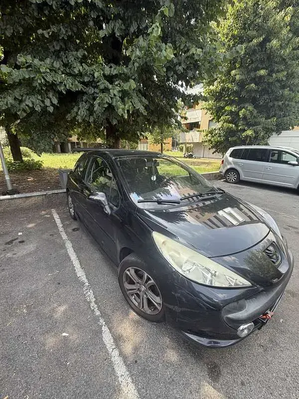 Usata Peugeot 207 90 CV (66 kW) 2009 Berlina