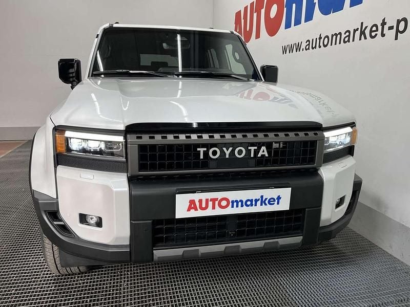 Second-hand Toyota Land Cruiser Executive 205 CP (150 kW) 2024 Alb SUV