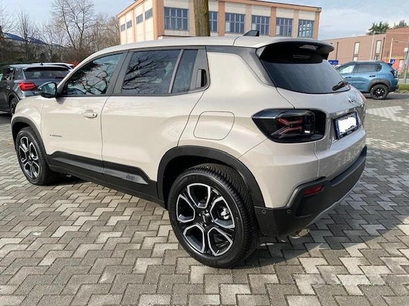 Usata Jeep Avenger Summit 101 CV (74 kW) 2024 Grigio SUV