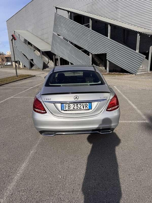 Usata Mercedes C220 170 CV (125 kW) 2014 Grigio Berlina