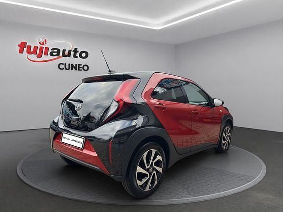 Usata Toyota Aygo X Trend 72 CV (52 kW) 2023 Rosso SUV
