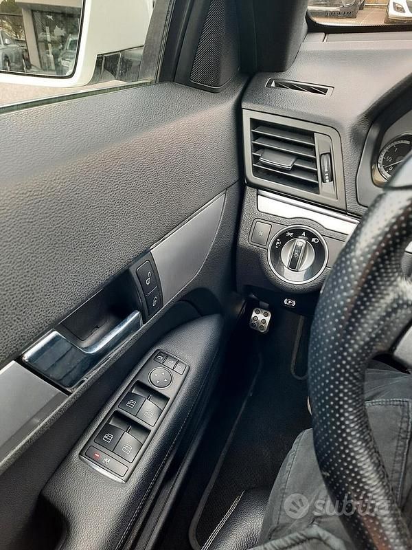 Gebraucht Mercedes E350 Avantgarde 231 PS (169 kW) 2010 Weiß Coupé