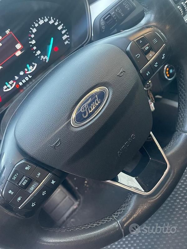 Usata Ford Focus Active 120 CV (88 kW) 2019 Blu/azzurro Station wagon