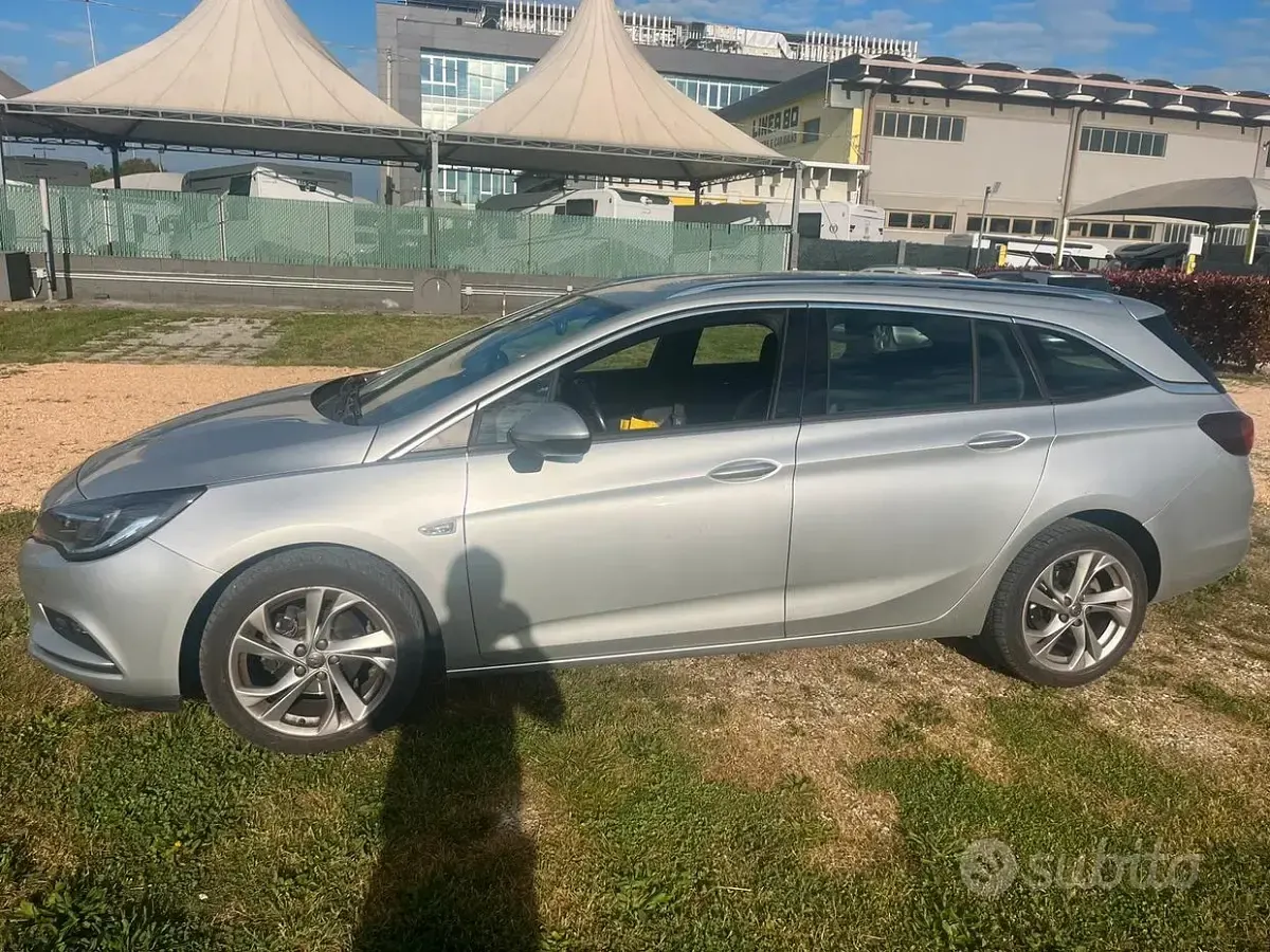 Usata Opel Astra 110 CV (80 kW) 2016 Grigio Station wagon