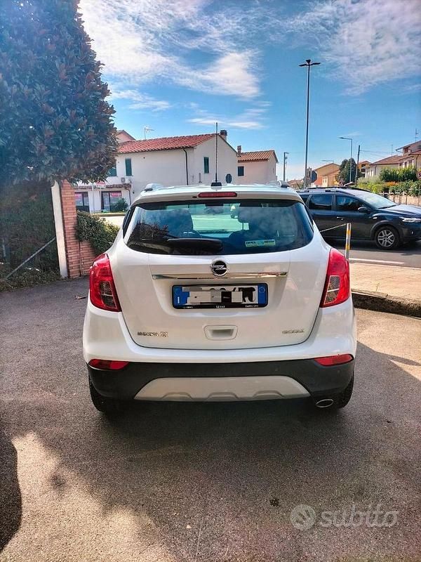 Bianco Usata 2016 Opel Mokka SUV | 9800 € (Cara) - Immagine 1/4