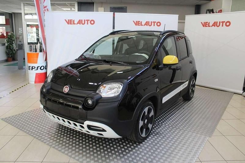 Nuova Fiat Panda Cross Cross 71 CV (52 kW) 2025 Nero Utilitaria