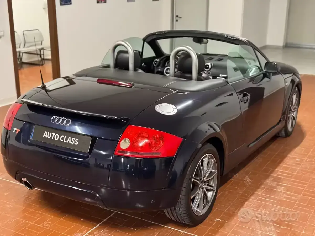 Usata Audi TT 179 CV (131 kW) 2004 Blu Coupé