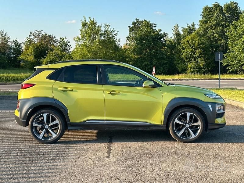 Usata Hyundai Kona Xpossible 120 CV (88 kW) 2018 Verde SUV