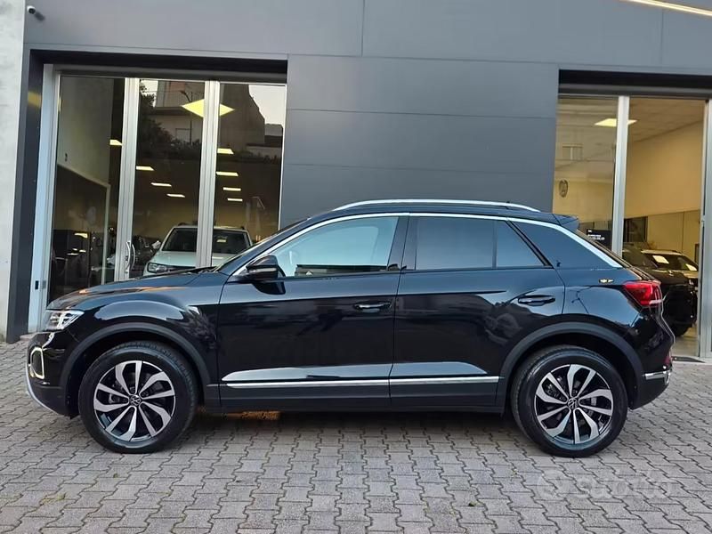Usata VW T-Roc Style 150 CV (110 kW) 2024 Nero SUV