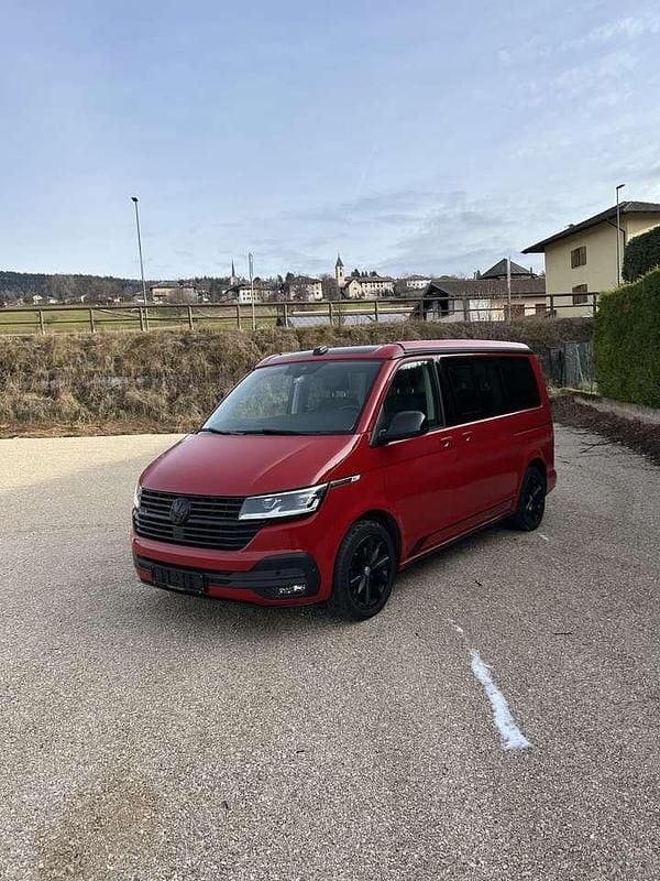 Usata VW California Beach 204 CV (150 kW) 2023 Rosso Furgone