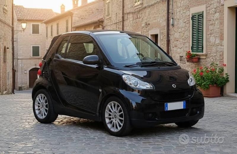 Usata Smart ForTwo Cabrio Passion 54 CV (39 kW) 2011 Nero Cabrio