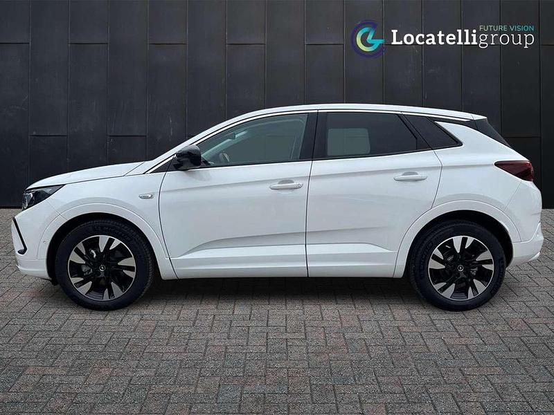 Usata Opel Grandland X Business Elegance 131 CV (96 kW) 2024 Arktis white SUV