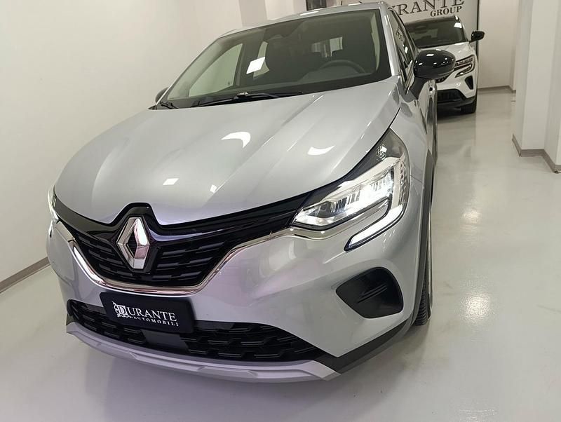 Usata Renault Captur Equilibre 100 CV (73 kW) 2023 Argento SUV