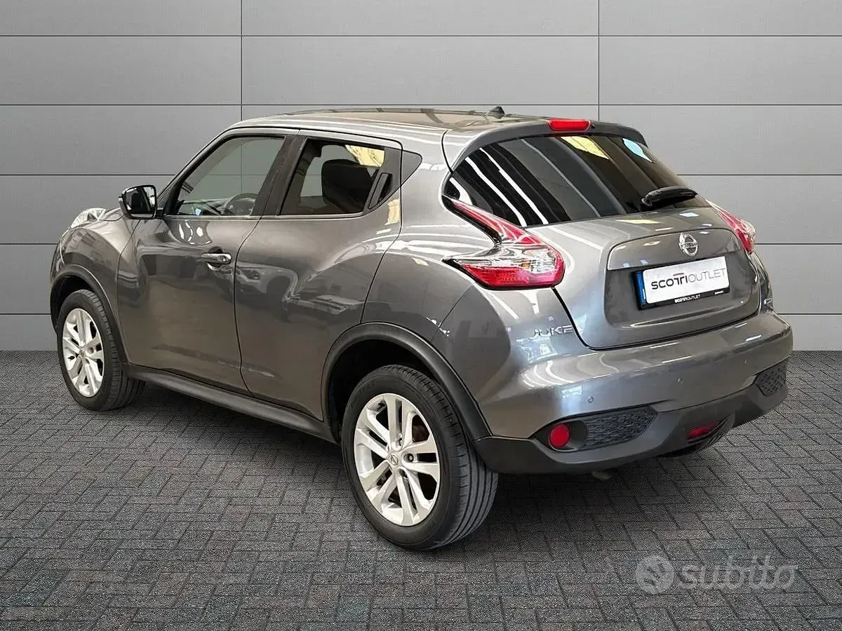 Usata Nissan Juke Acenta 110 CV (80 kW) 2016 Grigio SUV