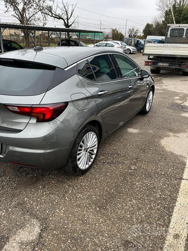 Usata Opel Astra 110 CV (80 kW) 2019 Grigio Berlina
