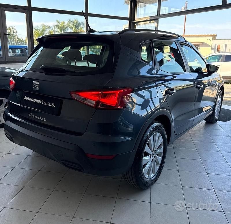Usata Seat Arona Style 90 CV (66 kW) 2022 Grigio SUV