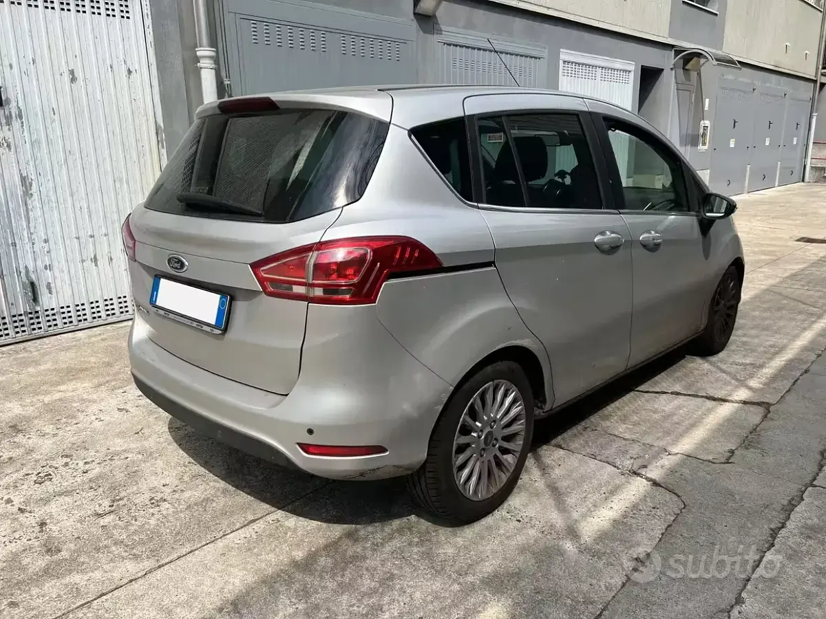 Usata Ford B-MAX 105 CV (77 kW) 2013 Grigio Monovolume