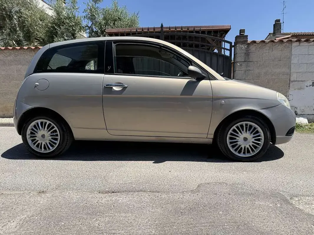 Usata Lancia Ypsilon 60 CV (44 kW) 2008 Utilitaria