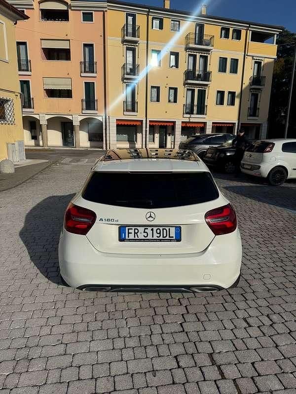 Usata Mercedes A180 Premium 116 CV (85 kW) 2018 Berlina