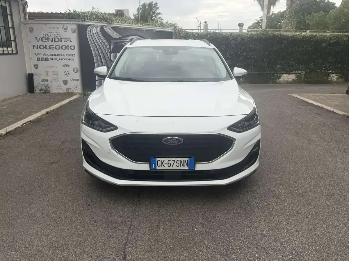 Begagnad Ford Focus Business Edition 120 HK (88 kW) 2022 Vit Kombi