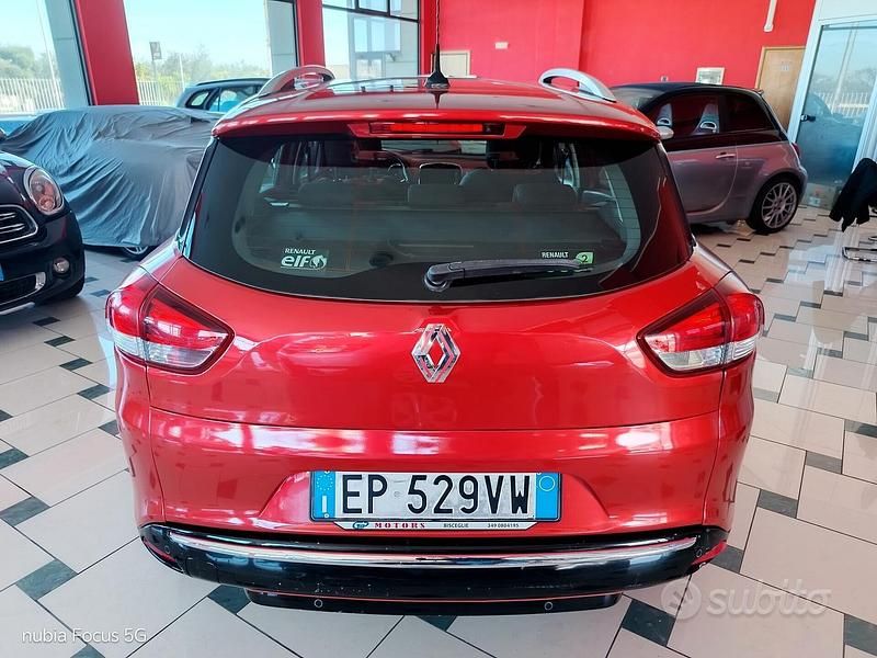 Usata Renault Clio GrandTour 90 CV (66 kW) 2013 Arancione Station wagon
