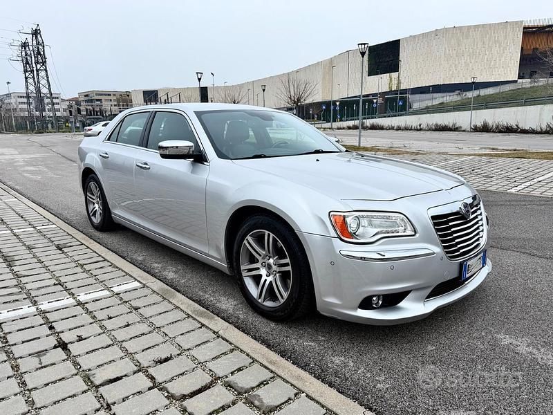 Brugt Lancia Thema 239 HK (175 kW) 2011 Grå Sedan