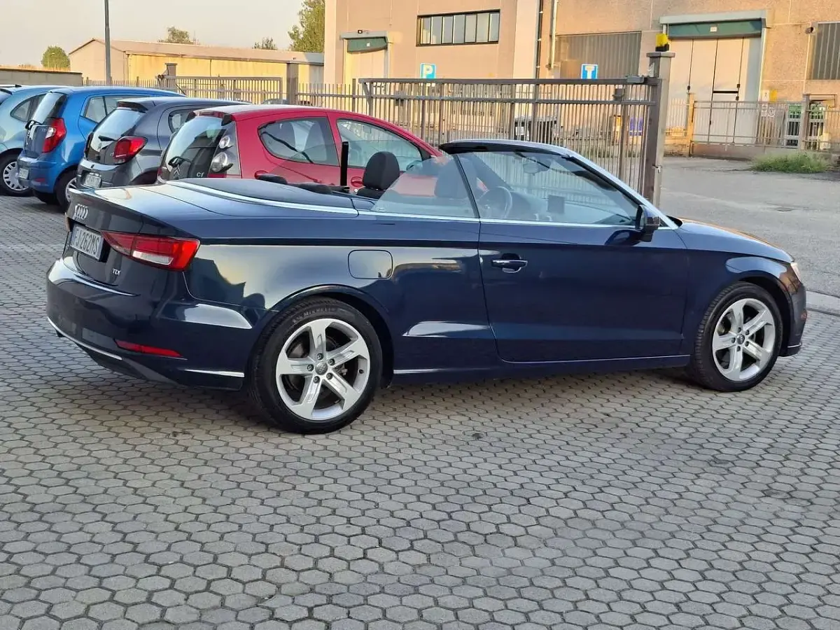 Usata Audi A3 Cabriolet Sport 150 CV (110 kW) 2017 Blu/azzurro Cabrio