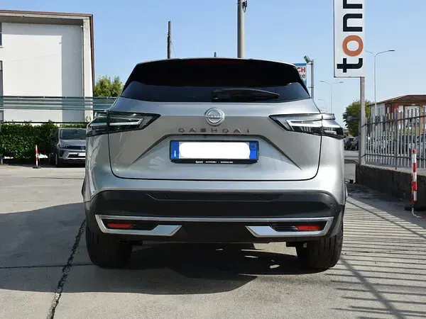 Usata Nissan Qashqai N-Connecta 140 CV (102 kW) 2025 Newport grey metallizzato SUV