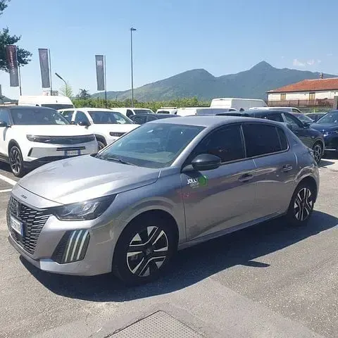 Usata Peugeot 208 Allure 110 CV (80 kW) 2025 Utilitaria