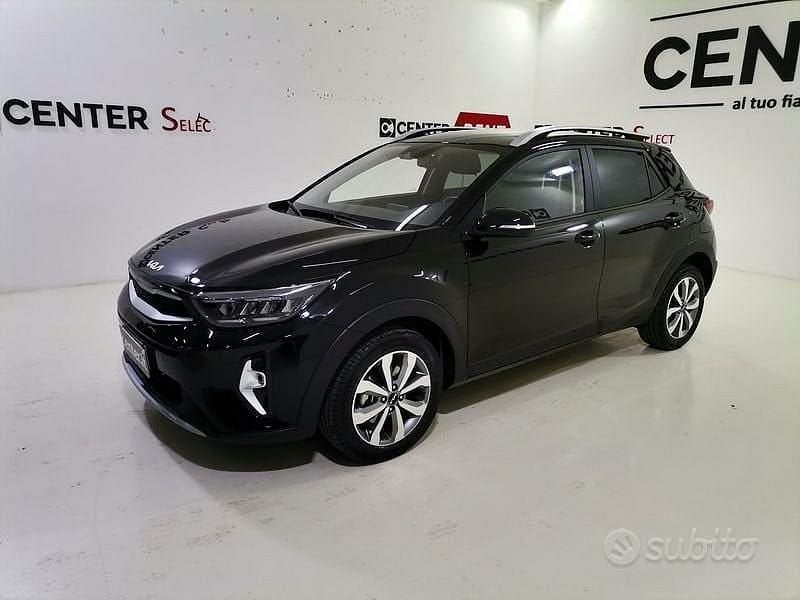 Nero Usata 2025 Kia Stonic Style SUV | 18.900 € (Cara) - Immagine 1/4