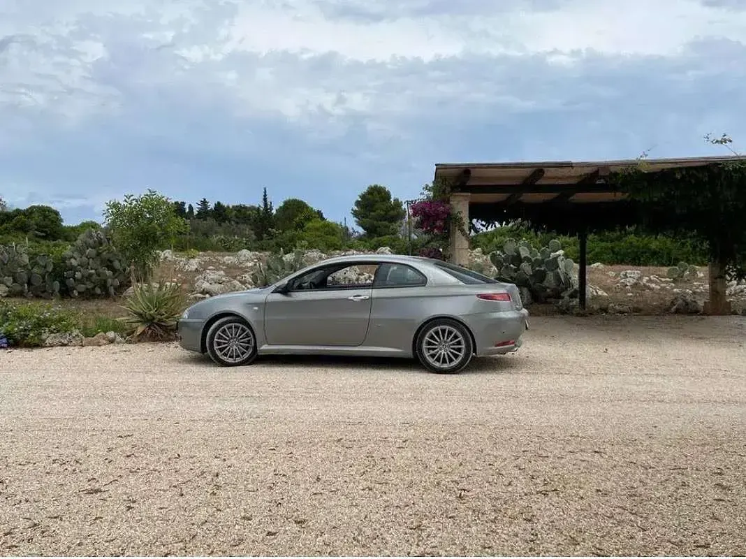 Usata Alfa Romeo GT 239 CV (175 kW) 2004 Grigio Coupé
