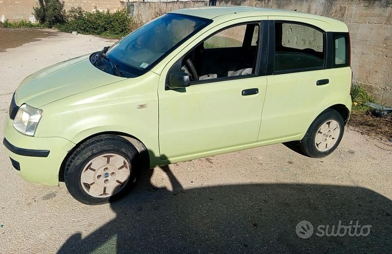 Usata Fiat Panda 54 CV (39 kW) 2006 Verde Utilitaria