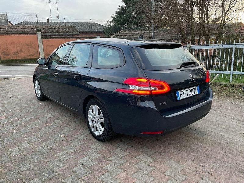 Usata Peugeot 308 Business-Line 131 CV (96 kW) 2019 Grigio pastello Station wagon
