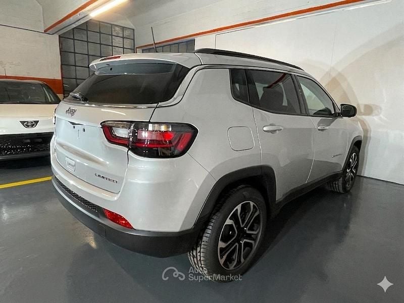 Neu Jeep Compass Limited 131 PS (96 kW) 2026 Silber SUV