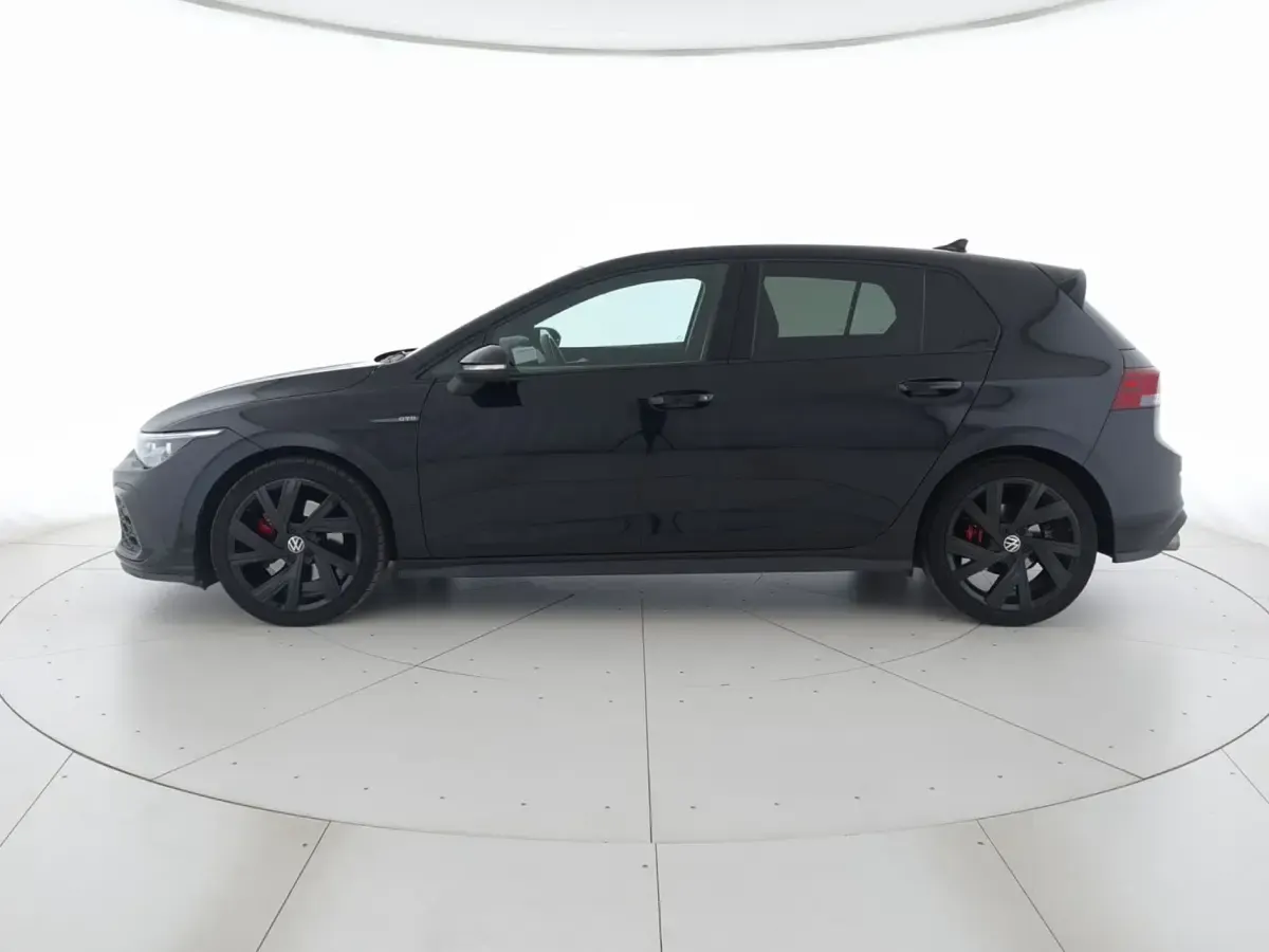 Usata VW Golf VIII GTD 200 CV (147 kW) 2022 Deep black perlato Berlina