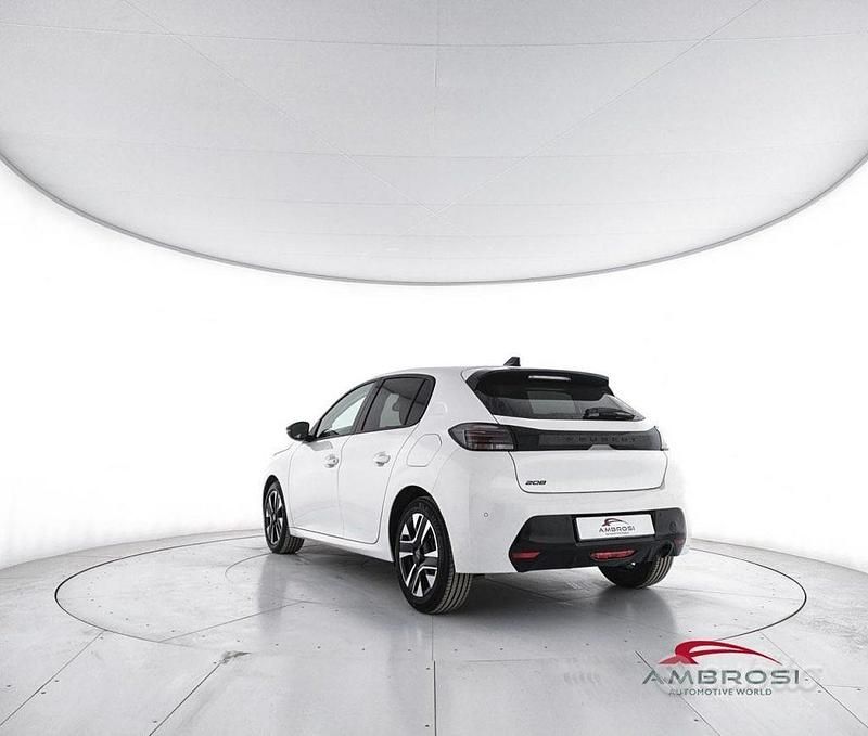 Usata Peugeot 208 Allure 101 CV (74 kW) 2025 Bianco Utilitaria
