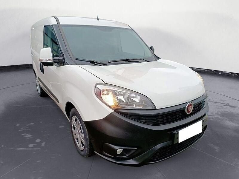 Bianco Usata 2016 Fiat Doblò Monovolume | 12.900 € (Cara) - Immagine 1/4