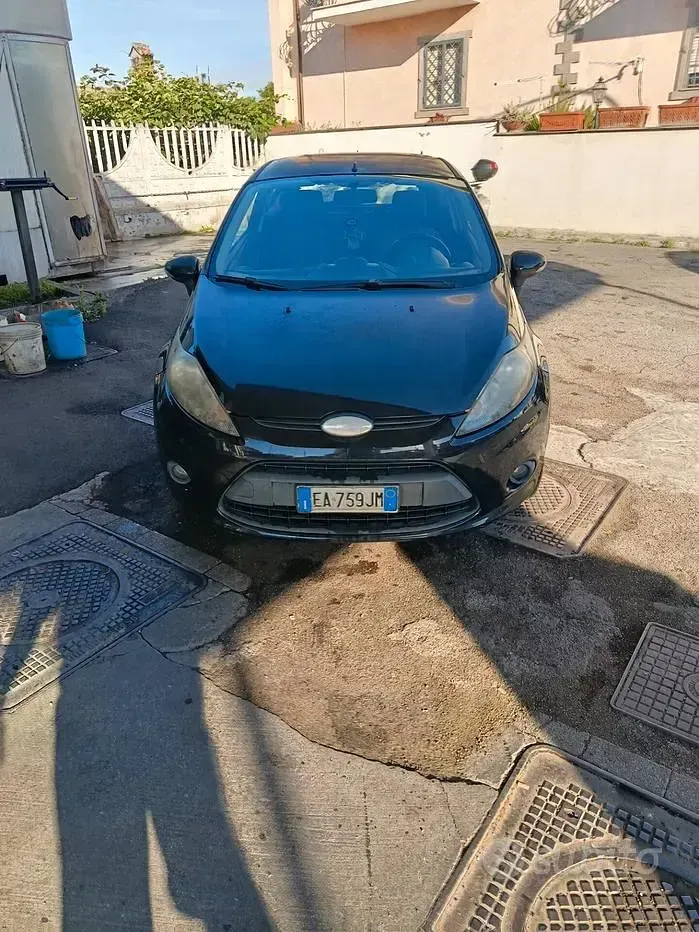 Usata Ford Fiesta Titanium 68 CV (50 kW) 2010 Nero Berlina
