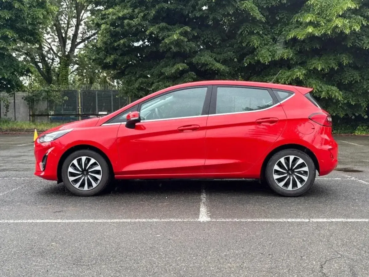 Usata Ford Fiesta Titanium 75 CV (55 kW) 2023 Rosso Utilitaria