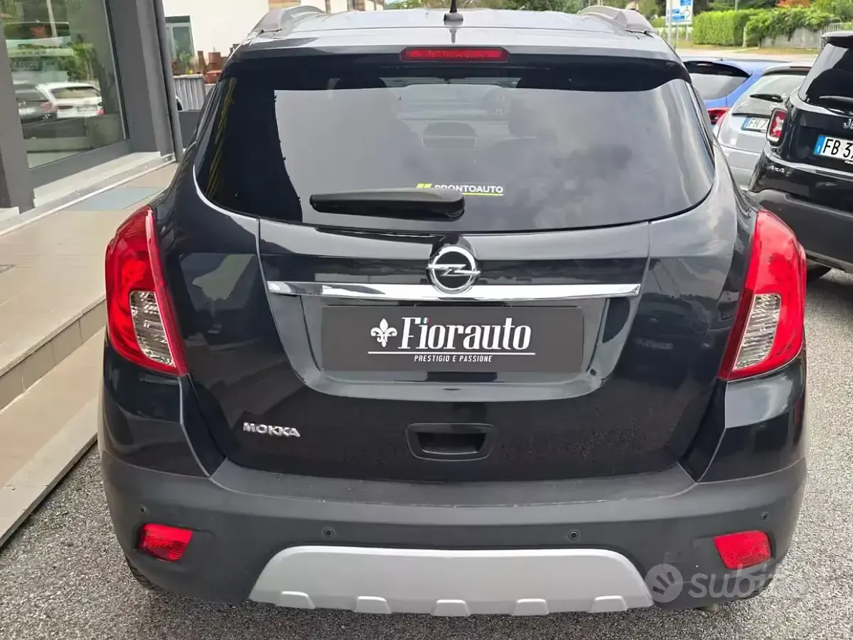 Usata Opel Mokka Cosmo 116 CV (85 kW) 2016 Nero SUV