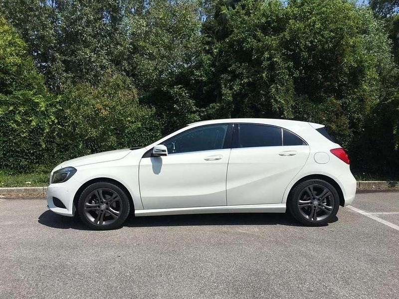 Usata Mercedes A180 Premium 109 CV (80 kW) 2014 Berlina