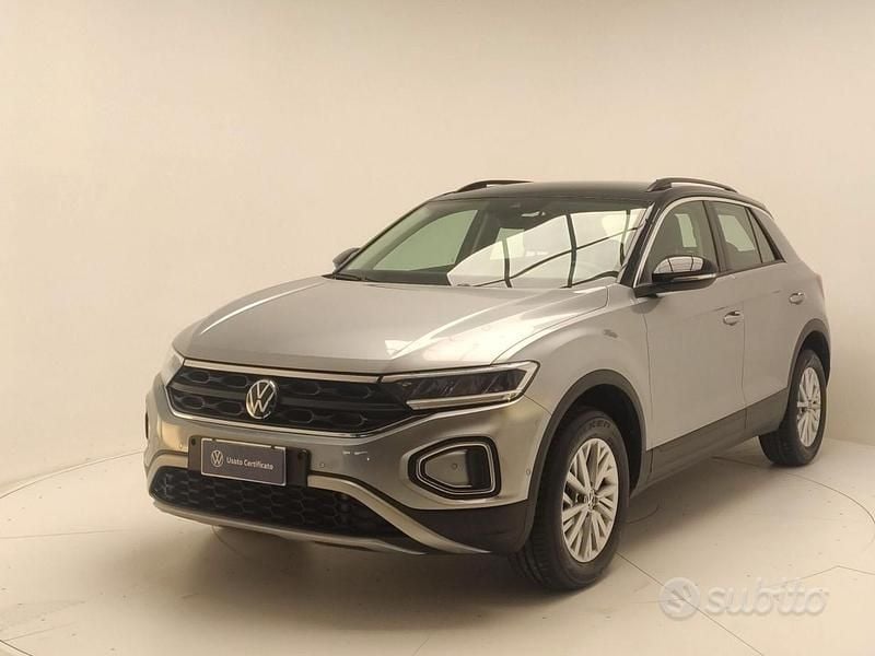 Usata VW T-Roc Life 150 CV (110 kW) 2024 Grigio SUV