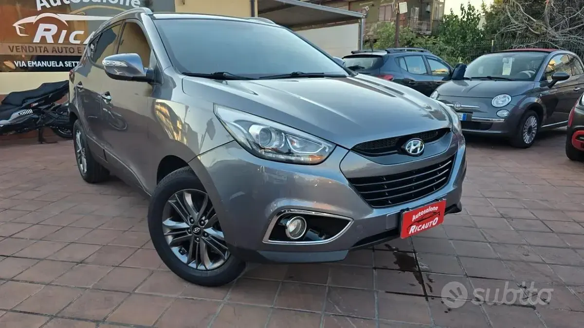 Usata Hyundai ix35 Xpossible 115 CV (84 kW) 2015 Grigio SUV