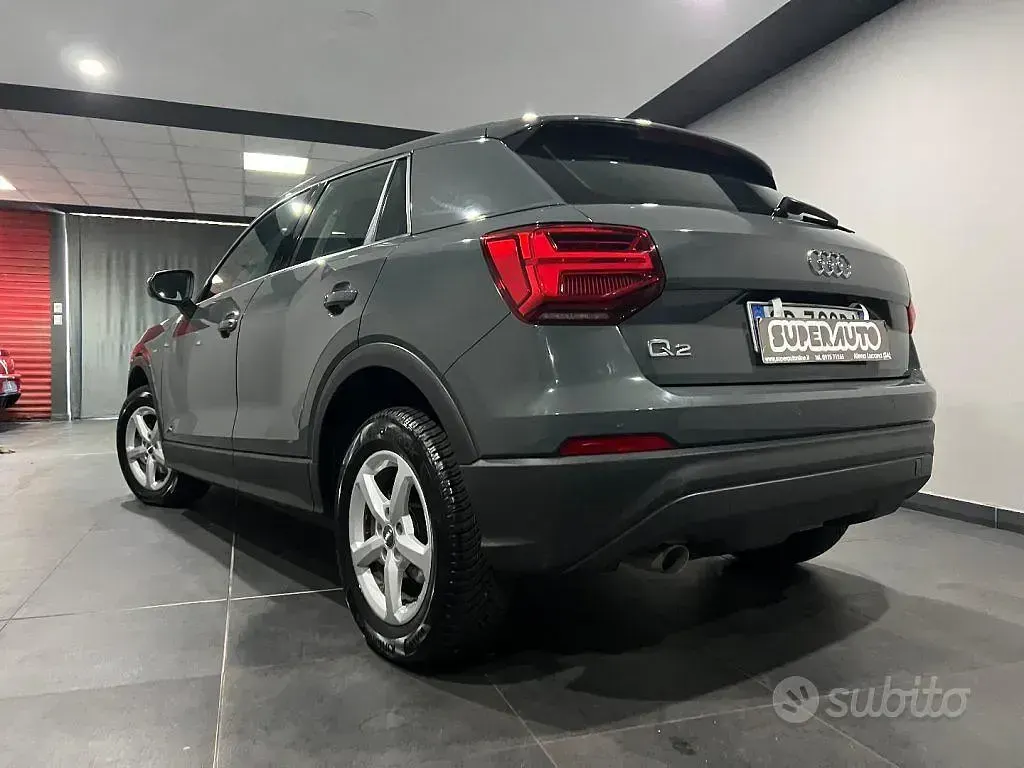 Usata Audi Q2 Business 116 CV (85 kW) 2021 Grigio SUV