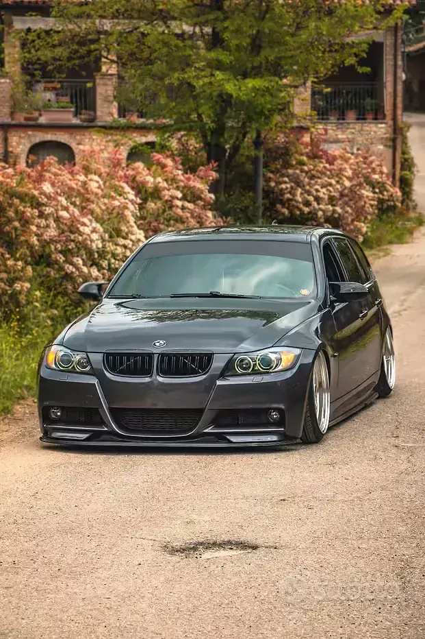 Usata BMW 330 Performance 245 CV (180 kW) 2005 Grigio Station wagon