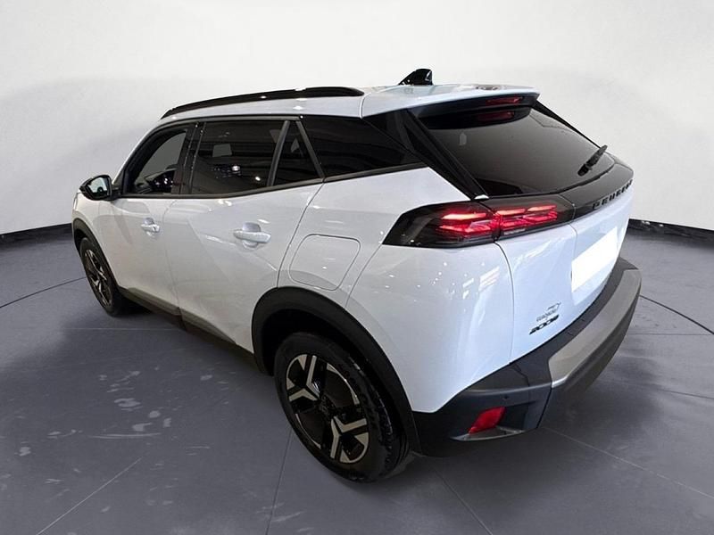 Usata Peugeot 2008 Allure 102 CV (75 kW) 2025 Bianco SUV