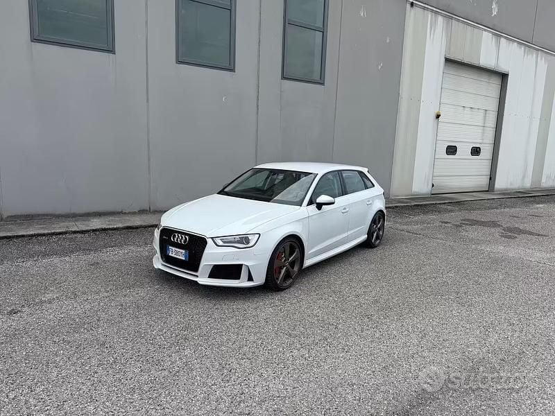 Usado Audi RS3 367 CV (269 kW) 2016 Berlina