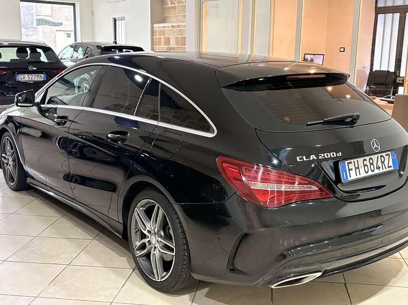 Usata Mercedes CLA200 Shooting Brake 136 CV (100 kW) 2017 Nero Station wagon