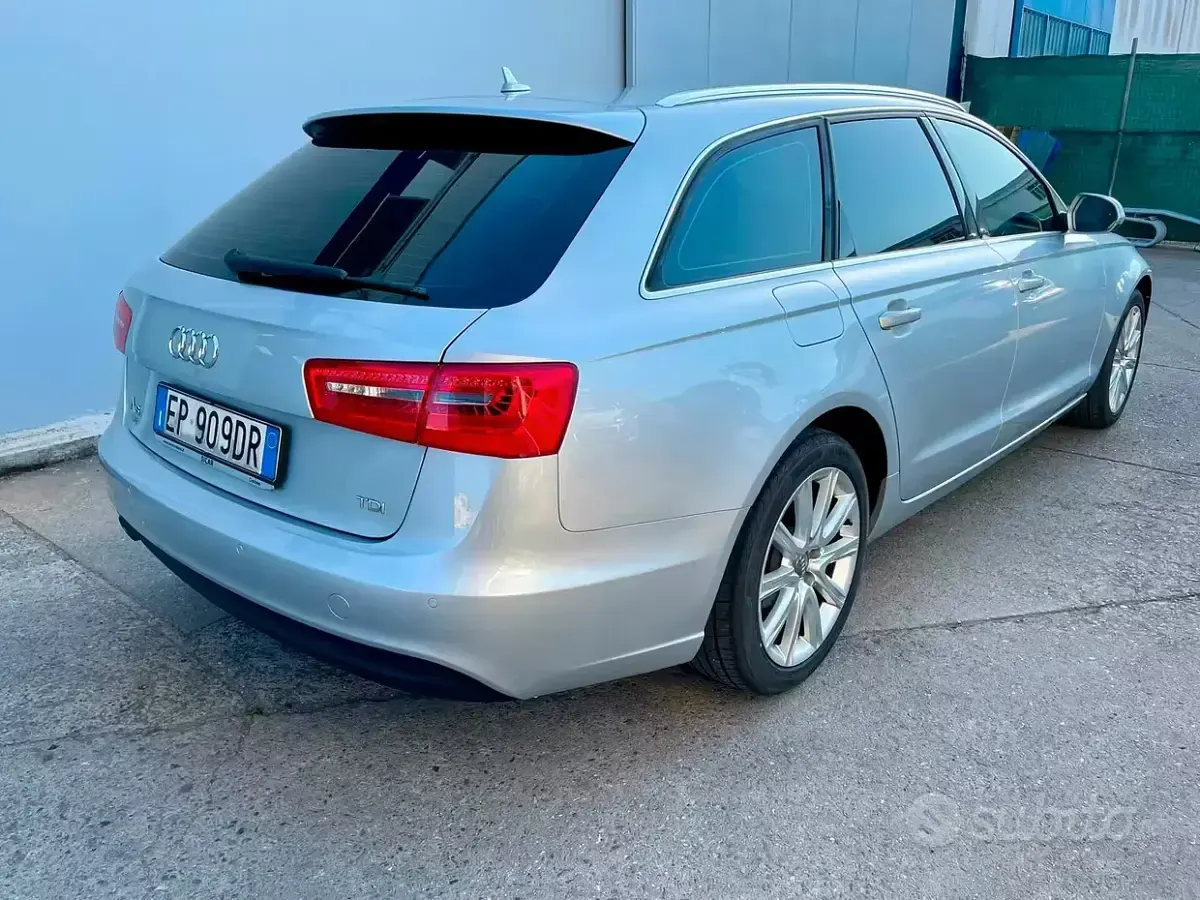 Usata Audi A6 Business Plus 177 CV (130 kW) 2013 Grigio Station wagon