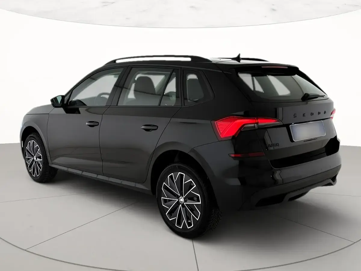 Usata Skoda Kamiq 150 CV (110 kW) 2023 Nero tulipano perlato SUV